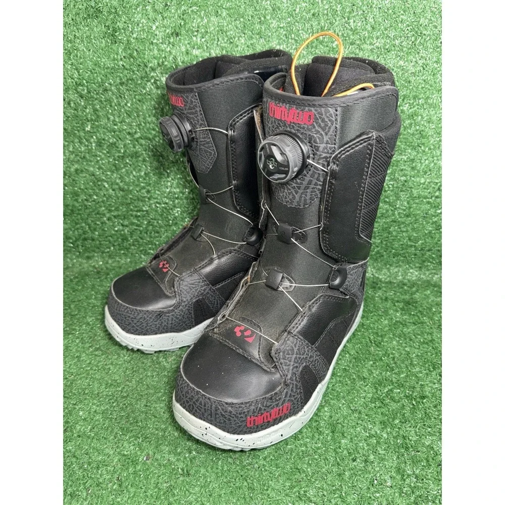thirtytwo STW Boa Heat Moldable Dial Snowboard Boots Black Red White Men Size 7‎